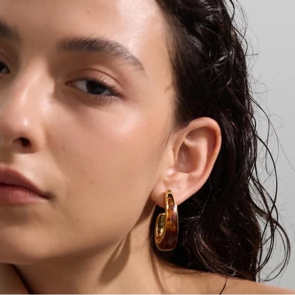 Amber Tortoiseshell Open Hoop Earrings - Picture 2 of 4